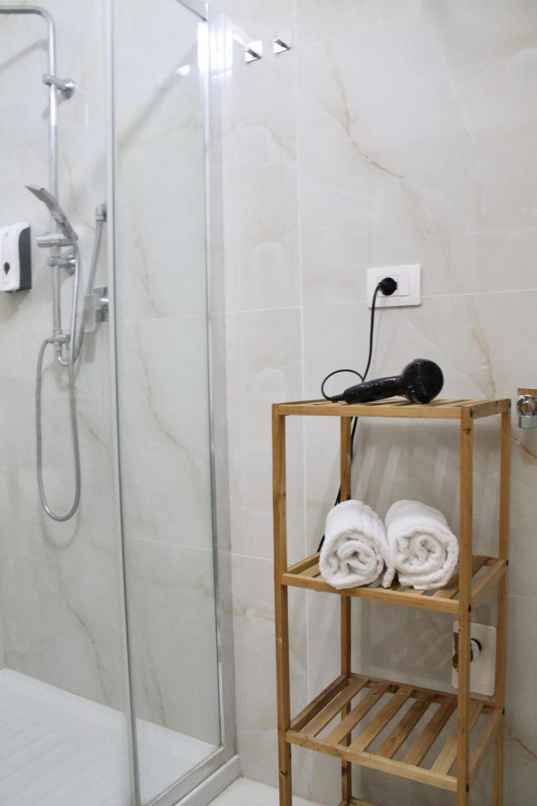 B&B Central Rooms 137 Naples Luaran gambar