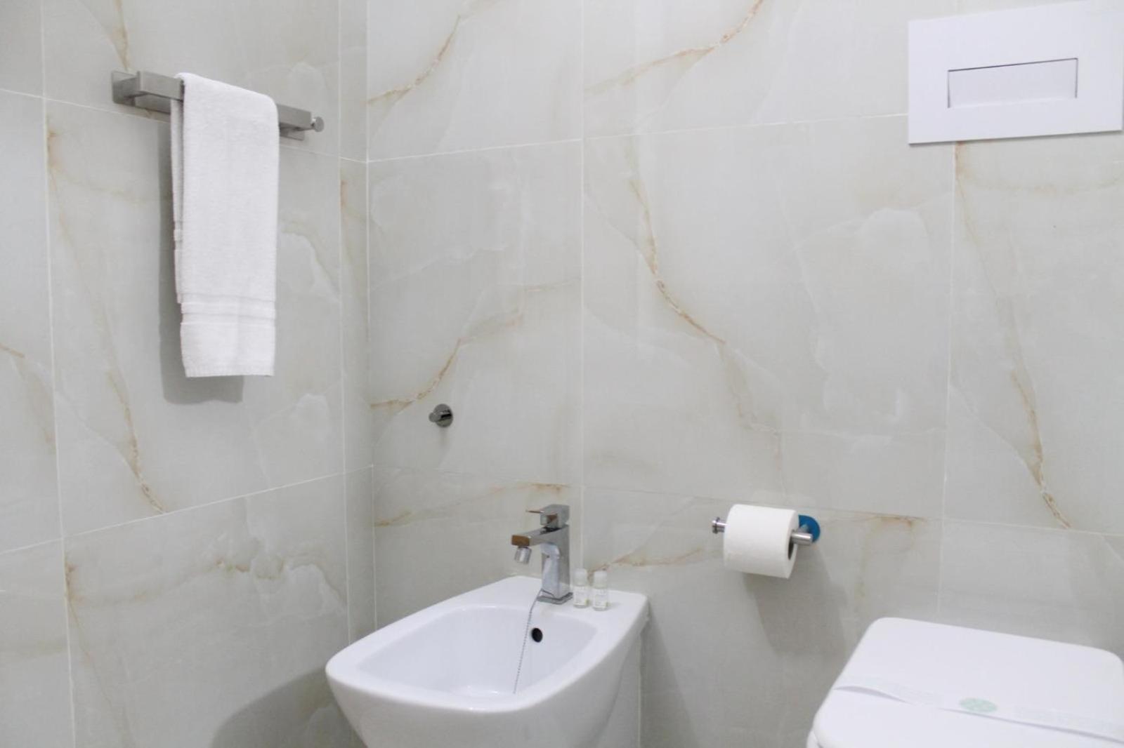 B&B Central Rooms 137 Naples Luaran gambar